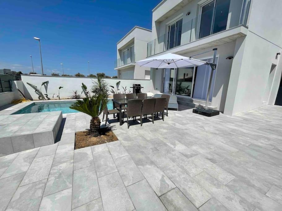 אמפוריבראבה Belle Villa Contemporaine Piscine Privee מראה חיצוני תמונה