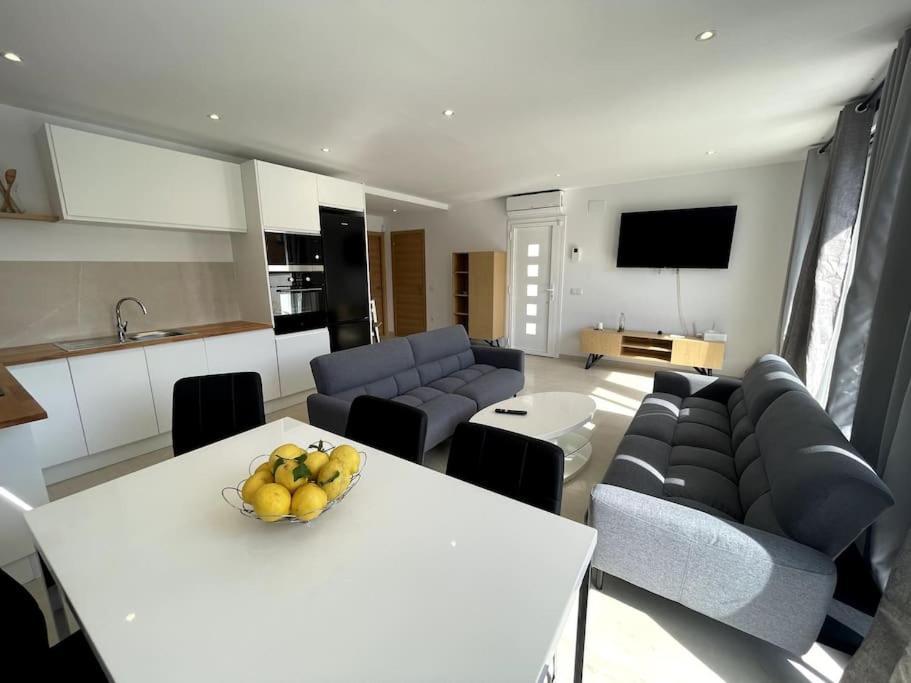 אמפוריבראבה Belle Villa Contemporaine Piscine Privee מראה חיצוני תמונה